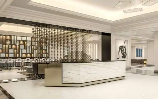 Interior blanco del hotel Four Seasons de Chicago.