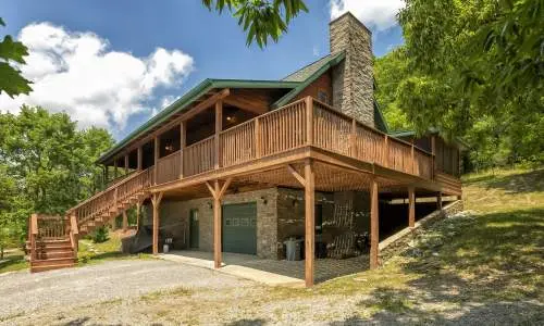 Exterior de Premier Cabin, Carbondale en un día soleado