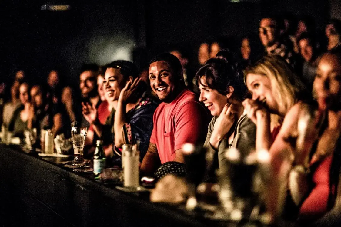 Un público disfruta de un espectáculo en The Second City, Chicago. 