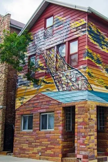 El mural en el exterior del Estudio Héctor Duarte en Pilsen Chicago