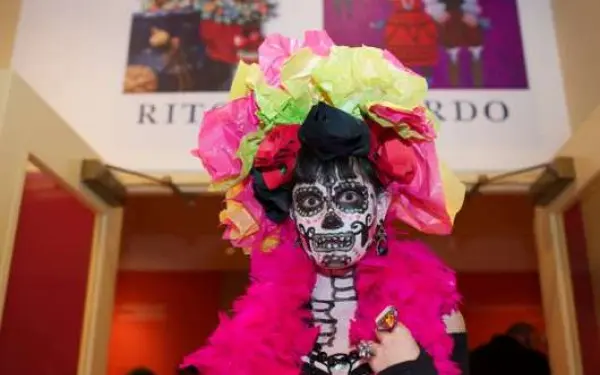 Una escultura en el Museo Nacional de Arte Mexicano de Pilsen