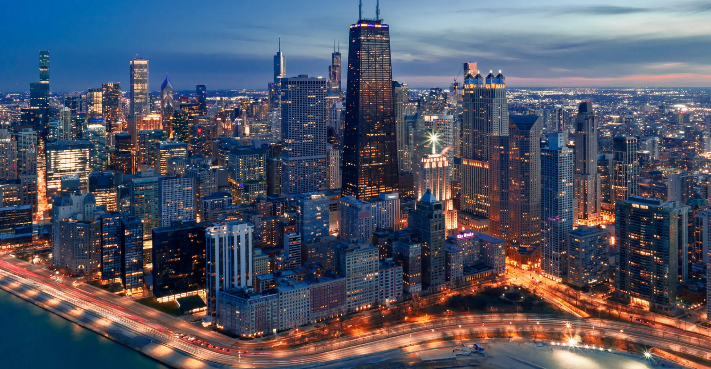 Puesta de sol en el horizonte de Chicago