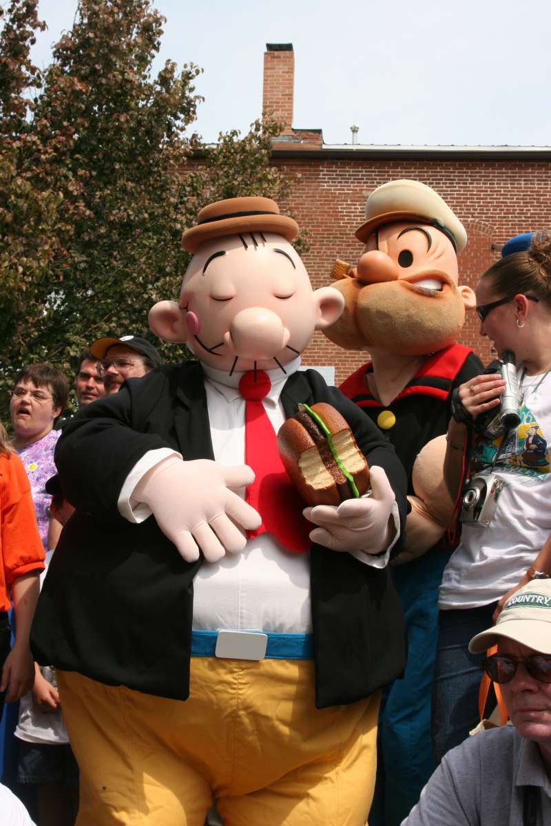 Personajes de Popeye en el Festival Popeye de Chester