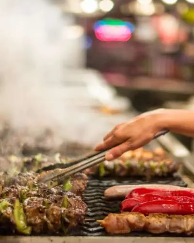 Brochetas a la parrilla