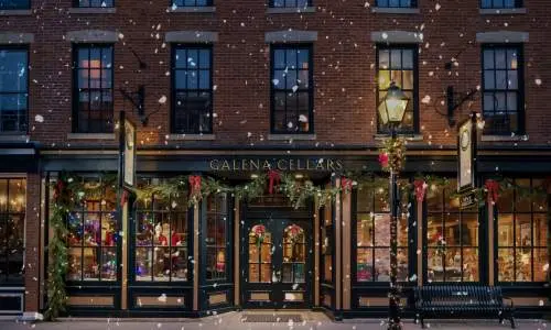 Exterior de Galena Cellars durante las fiestas.