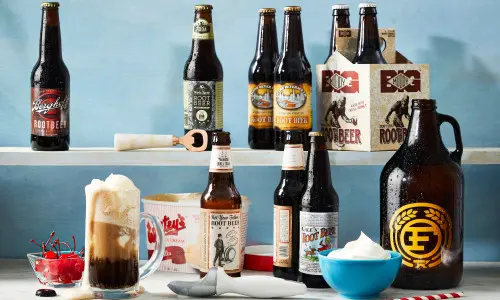 Una selección de cervezas artesanas de raíz y helados flotantes