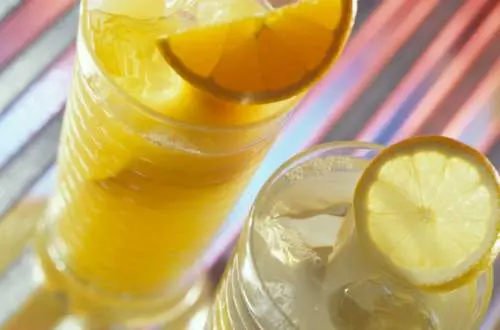 Bebida de limón