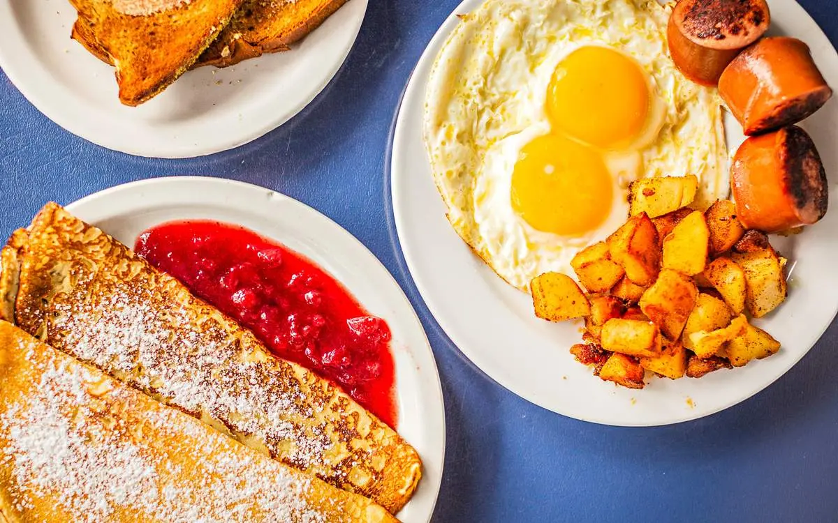 El desayuno vikingo en Svea destaca por sus crepes suecos.