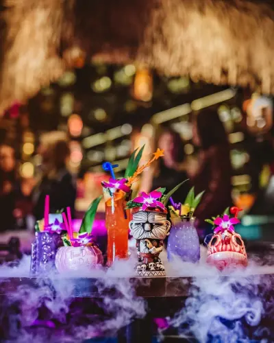 Tres puntos y una raya