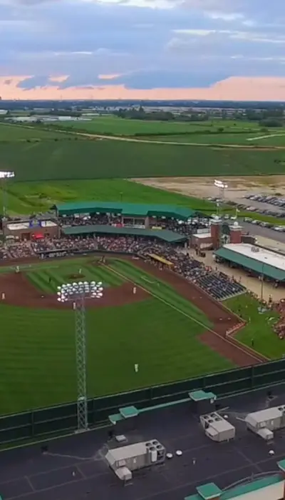 Toma aérea del estadio Gateway Grizzlies.