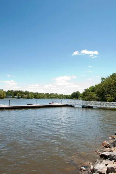 Lago para nadar y practicar deportes acuáticos