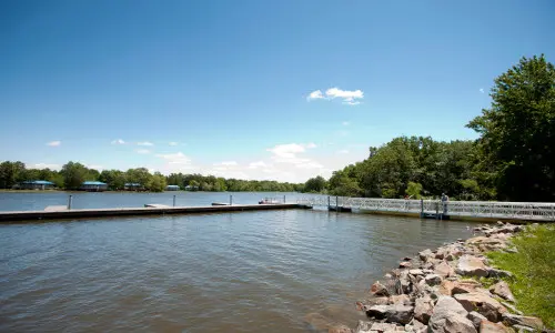 Lago para nadar y practicar deportes acuáticos