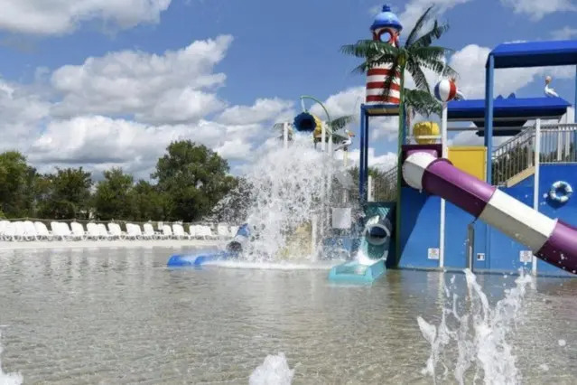 Un parque acuático