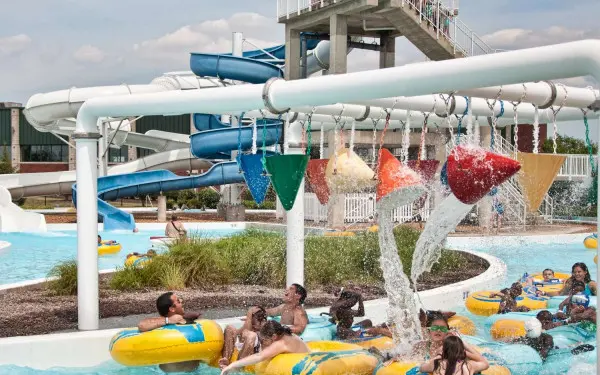 Parque acuático White Water Canyon