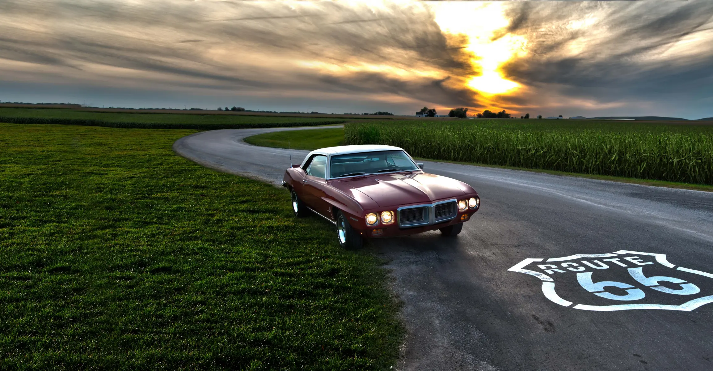 automóvil detenido en la Ruta 66