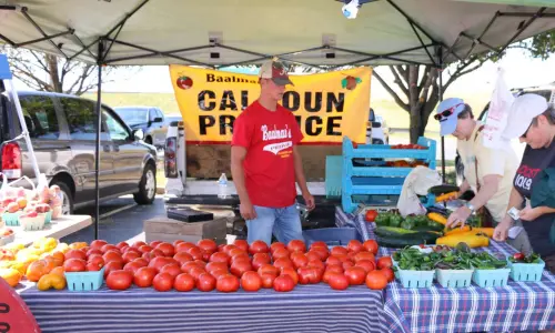 Un puesto en el mercado agrícola de Alton Illinois
