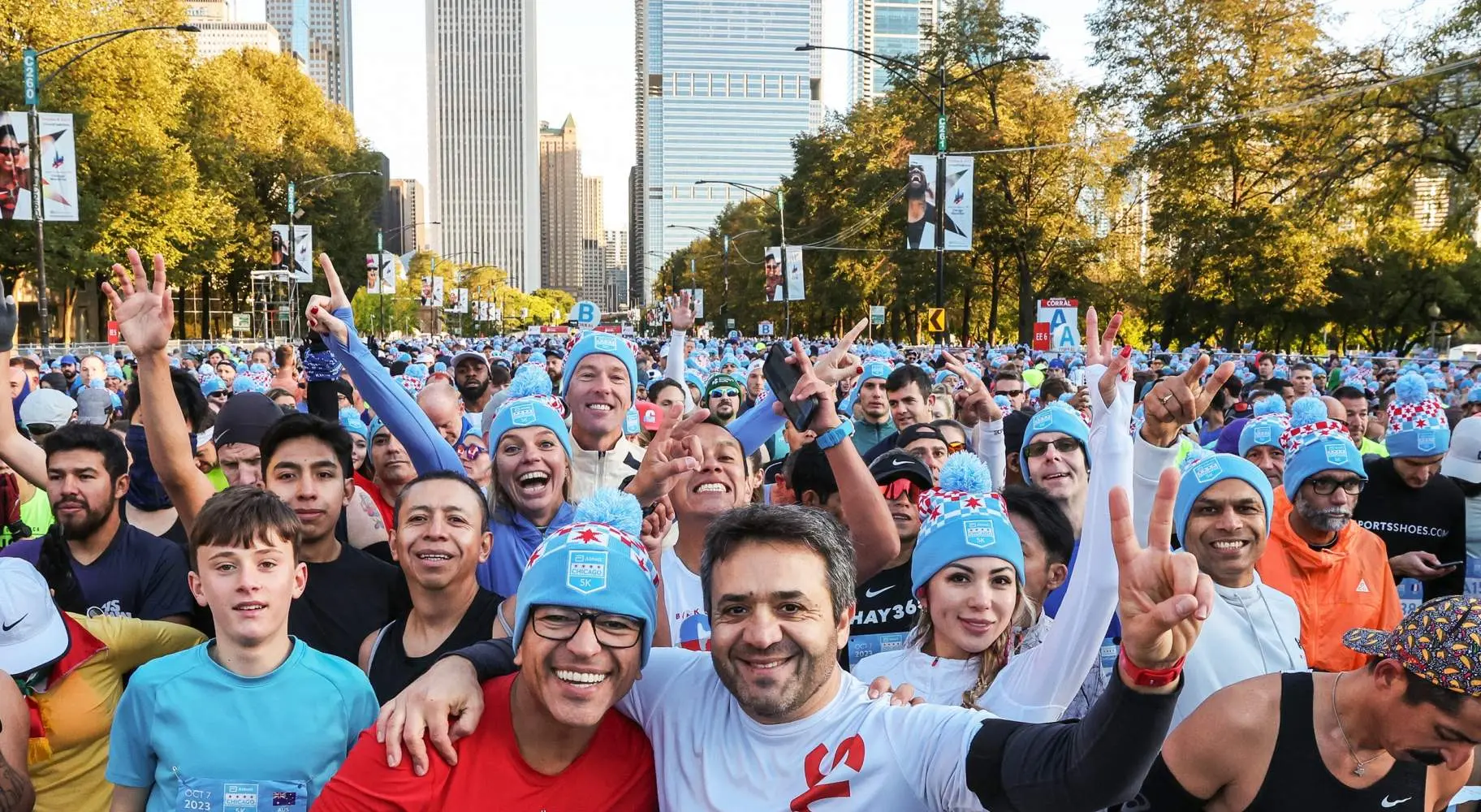 Un grupo de corredores posa para la cámara