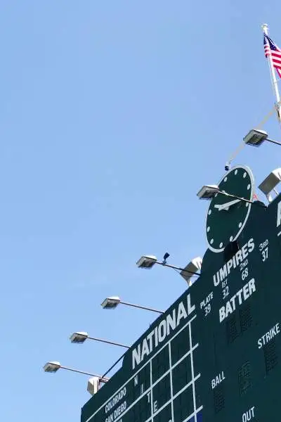 Parte del marcador en wrigley field los cubs de chicago